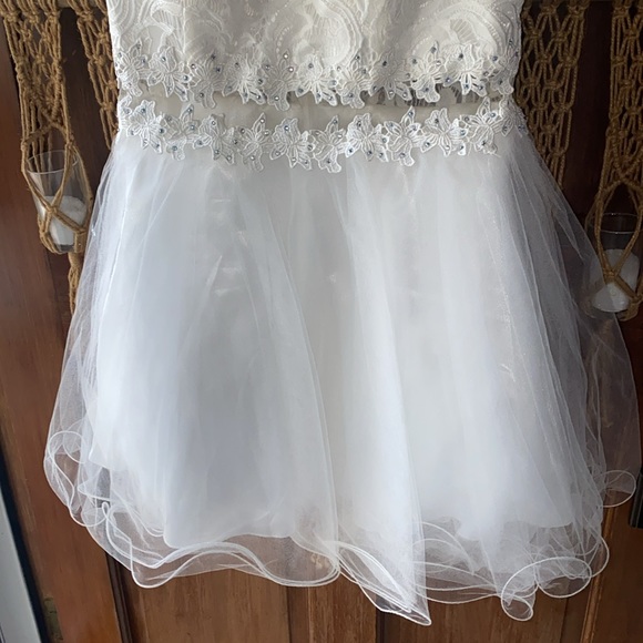 Dress - Picture 3 of 8